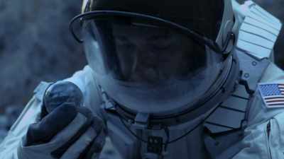 [Neil] Time to departure
is eight minutes. - Magellan
