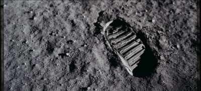 Neil's been on the surface
an hour now, - Apollo 11