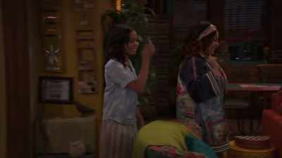 Neon's mom, I'm sorry. - Raven's Home