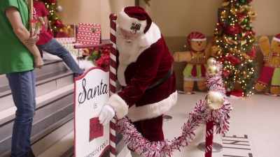 [nervous exhale] - Christmas in Louisiana