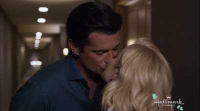 Never doubt your mom's oldSouthern traditions, son. - Wedding at Graceland