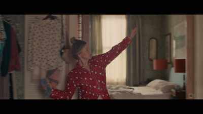 ♪ Never gonna fall for ♪ - Bridget Jones: Mad About the Boy