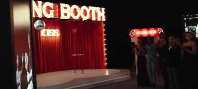 ♪ Never love me ♪ - The Kissing Booth