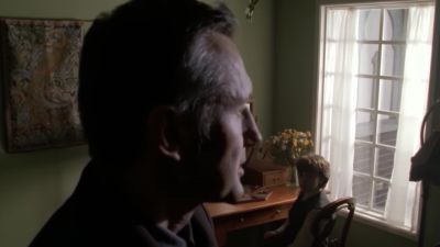 Nevin, I want you to stay here. - Stargate SG-1