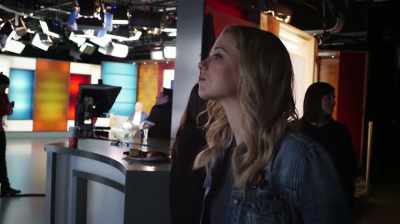 [news anchor] All right,
we gotta get a break, - Iliza Shlesinger: Over & Over