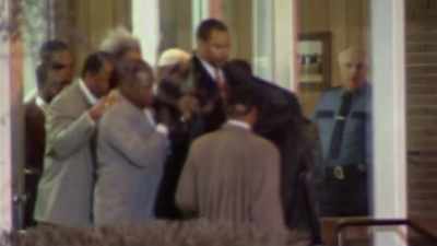 - [News Reporter] Wearing the white cap - Bruno v Tyson