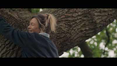 Newton. [chuckles] - Bridget Jones: Mad About the Boy