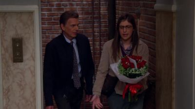 Next game,
let's switch helmets. - The Big Bang Theory