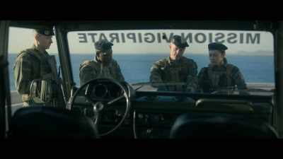 Next, we head to the canal.
Then we head down. - Sentinelle