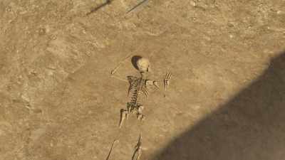 Next to his body,
archaeologists discovered - Lost Treasures of Rome