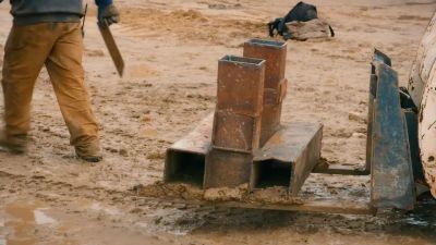 Next, they
cut a steel platform - Gold Rush