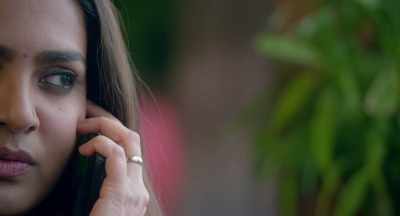 Next time,
call when you need a friend. Okay? - Qarib Qarib Singlle