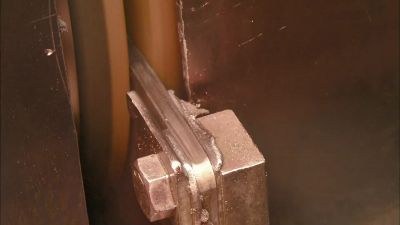 NEXT, WORKERS INSERT
THE CUTTING PLIERS - How It's Made