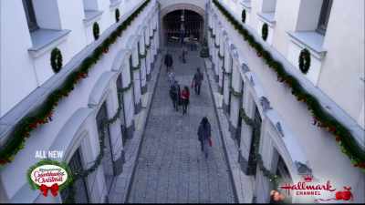 Nice. Are you sure we're
going the right way - Christmas in Rome