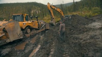 Nice and easy, boys,
nice and easy. - Gold Rush