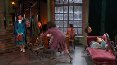 - Nice hat! Why didn't you say
that in the first place, - Annie Live!