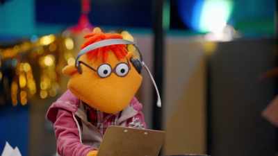Nice job, you two! Okay, the winner is... - Muppets Now