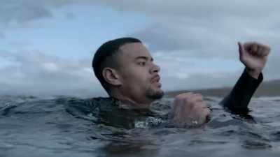 Nice, low profile to the water. - Celebrity SAS: Who Dares Wins