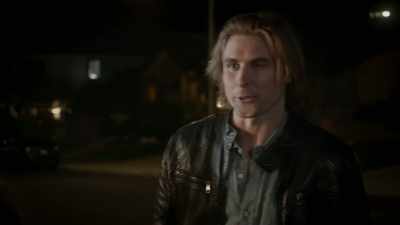 - Nice to meet you too.
- Lauren's my roommate. - You Can't Escape Me
