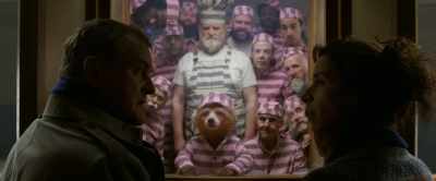 Nice men?
Mary, we can't trust these people. - Paddington 2