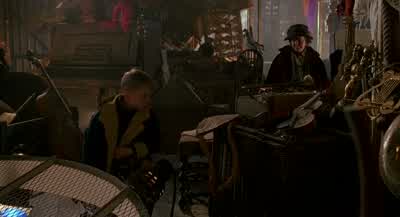 Nice music. - Home Alone 2: Lost in New York