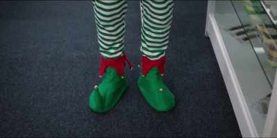 Nice shoes.
(BELLS TINKLE) - The Heist Before Christmas