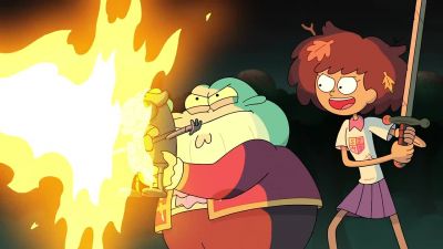 Nice! Using Toadie's
stone body as a shield. - Amphibia