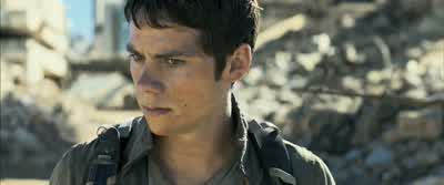 निचे उतरो! - Maze Runner: The Scorch Trials