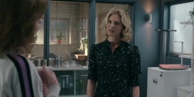 Nice that you're learning to sign. - Silent Witness