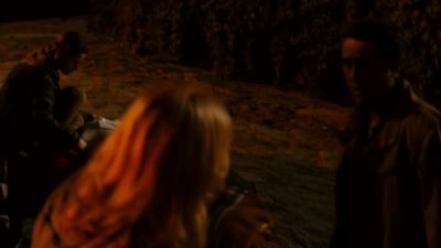 Nick, grab the boat line. - Fear the Walking Dead