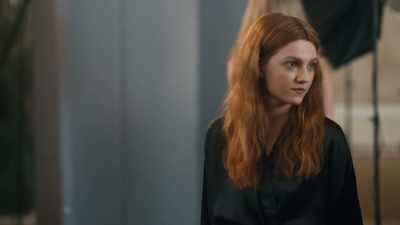 Nick, Harriet, if you just wait there,
I'll be right back. - Geek Girl