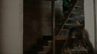 Nick? Hoe wist je...
-Dit moet ophouden, Bree. - Aurora Teagarden Mysteries: A Game of Cat and Mouse