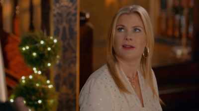 - [NICK] I'm not doing that job.
- What is wrong with you? - The Wedding Veil Legacy