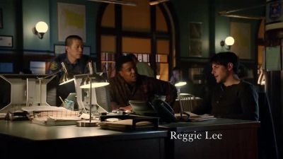 NICK: (SIGHING) Damn it
I saw that car. - Grimm