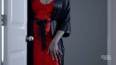 - Nicki: Josephine's beauty
was intoxicating - Black Widow Murders
