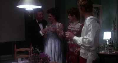 - Nicky and his bird!
- I'll toast it. - Savage Weekend