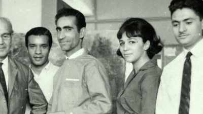 [Nicky] I saw Nahid
and she was laughing, - A Revolution on Canvas