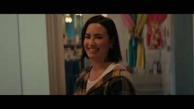 - [Nicola] Feels like a nine.
- [laughing] - Child Star