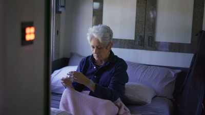 Niektóre noce,
mam ochotę wyjść, - Joan Baez: I Am a Noise