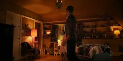 - Night.
[chuckles] - Reginald the Vampire