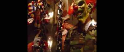-Nine rooms, animated ghoulish figures,
-[cackling] - Monster Inside: America's Most Extreme Haunted House