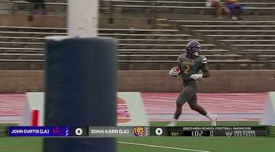 Ninety-one yards
for an Edna Karr touchdown! - Algiers, America