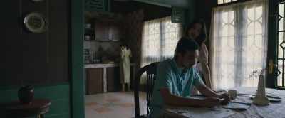 Nisa, look. He's still working
on his daughter's birthday. - Sijjin