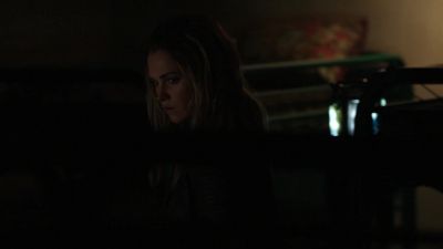Niylah: So many empty
beds to choose from. - The 100