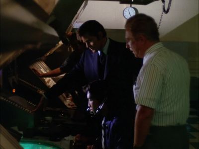 NO CHANGE IN COURSE. - Hawaii Five-O