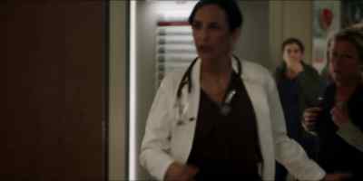 No change in rhythm.
Her pressure's dropping! - Transplant