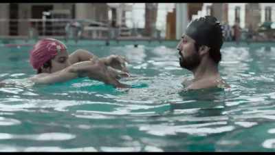 - No, Daddy!
- Come on, come on! - Zagros