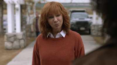 No details, just
that he threatened - Reba McEntire's The Hammer