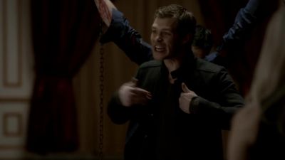 No, don't hurt him! - The Vampire Diaries