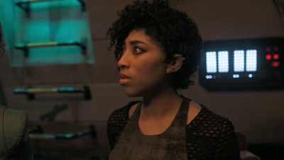 -No, that explained everything.
-[Eileen] Nothing's explained. - Vagrant Queen